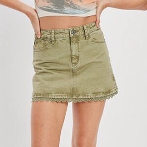 American Eagle Super High Rise A-Line Olive Green Lace Trim Mini Skirt NWT!